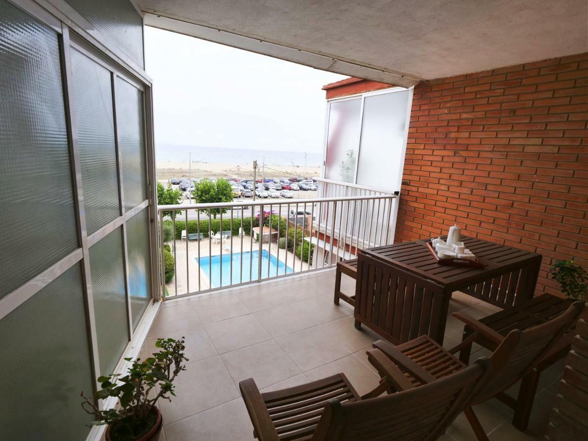 Apartamento Maraka Playa Castelldefels Luaran gambar